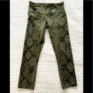 Lululemon snake print cropped leggings